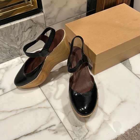 Vicini Crossover Strap Wedge Mule in Cognac main image 0